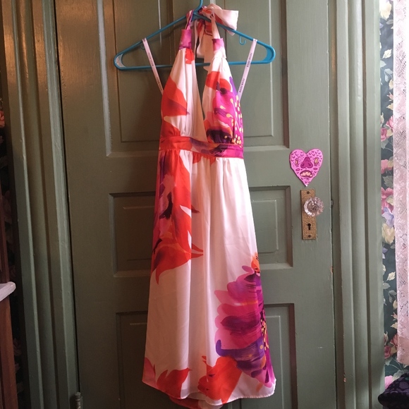 Bisou Bisou Dresses & Skirts - Bisou Bisou Summer Floral Halter Dress